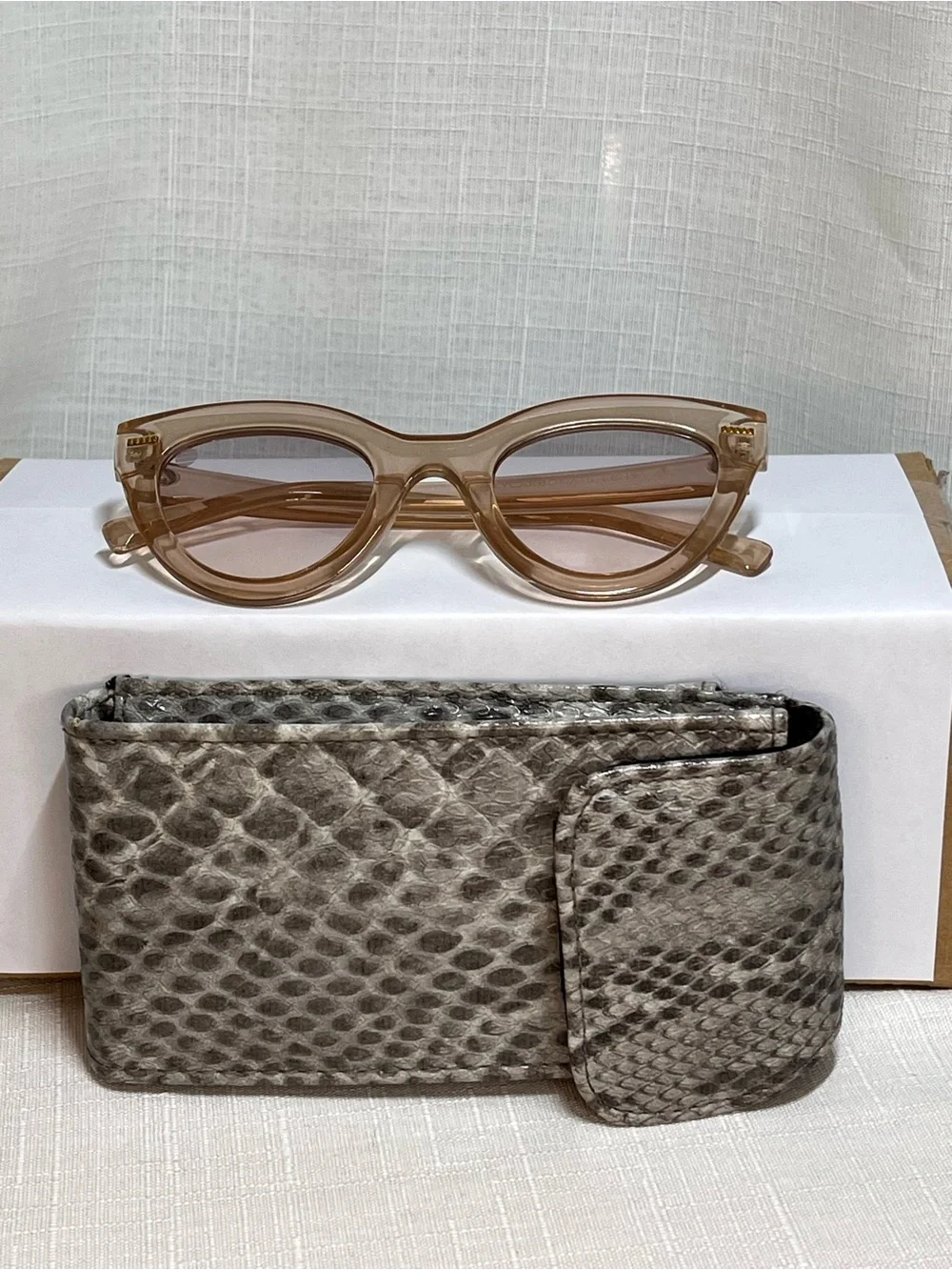 SolarX Cat Eye Sunglasses Nude Translucent Ombré’ UV400 lens + Case